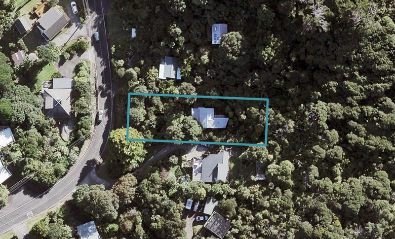 62 Seaview Road, Piha, Piha - Carousel 1