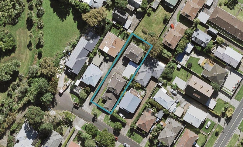 1/3 Camden Road, Sandringham, Auckland - Carousel 1