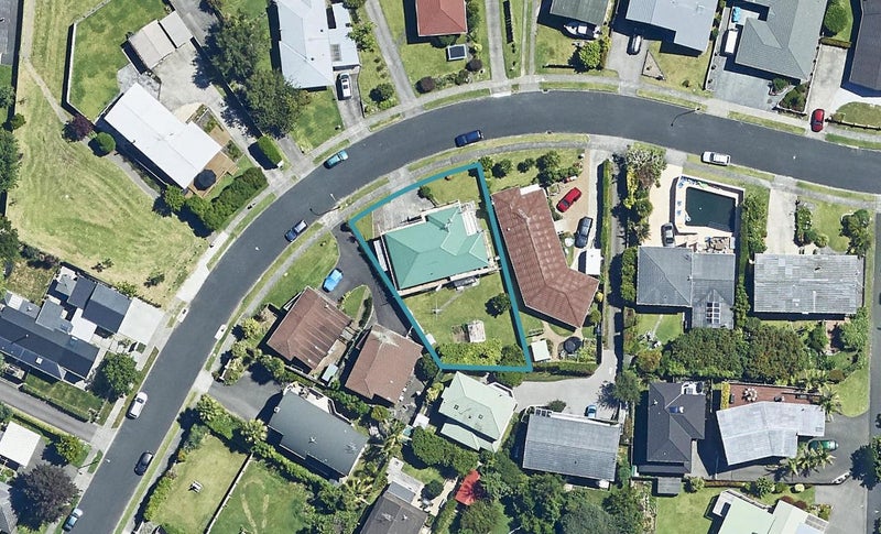 42 Eaton Crescent, Matua, Tauranga - Carousel 1