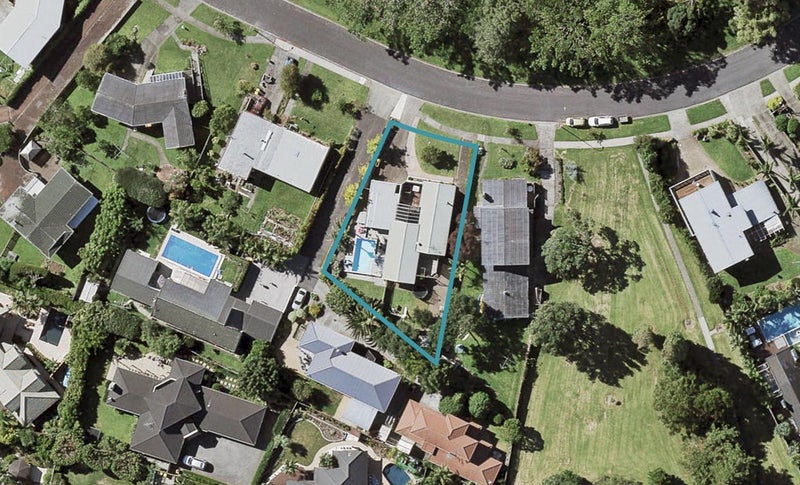 14 Sunnyhill Crescent, Sunnyhills, Auckland - Carousel 1