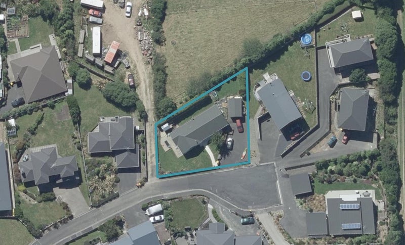 22 Sretlaw Place, Brockville, Dunedin - Carousel 1