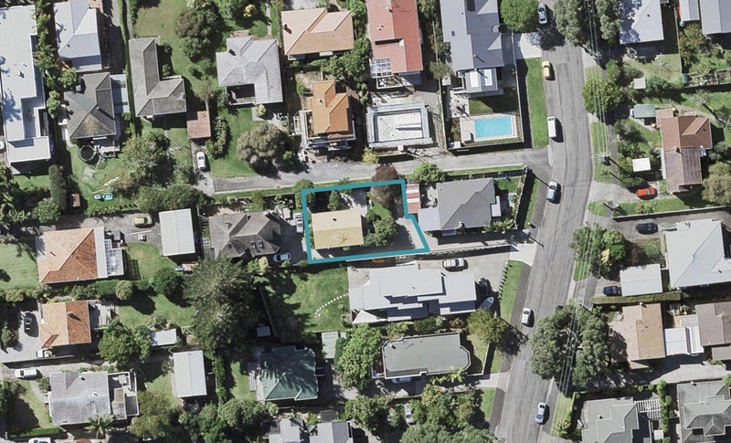 2B Handley Avenue, Narrow Neck, Auckland - Carousel 1