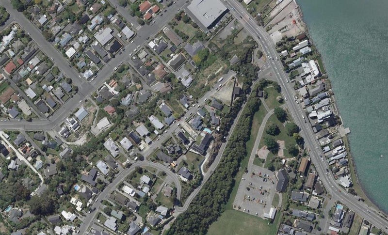 9 Moncks Spur Road, Redcliffs, Christchurch - Carousel 1