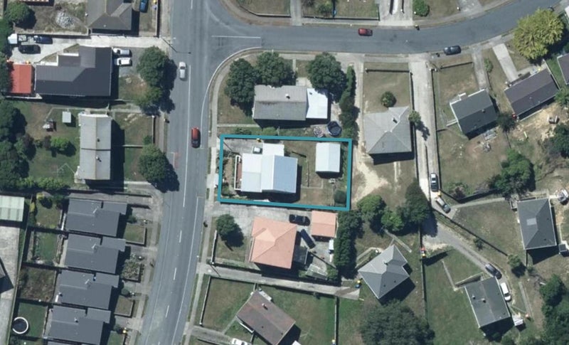 326 Warspite Avenue, Waitangirua, Porirua - Carousel 1
