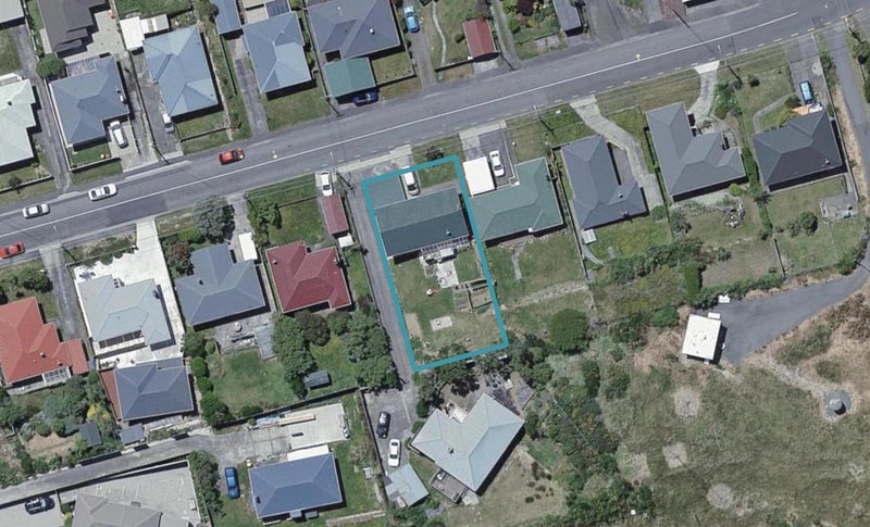 16 Kenmore Street, Newlands, Wellington - Carousel 1