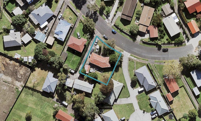 15 Meliora Place, Avondale, Auckland - Carousel 1