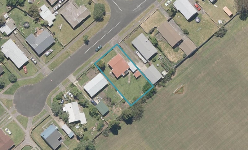 10 Wembley Place, Whanganui East, Whanganui - Carousel 1