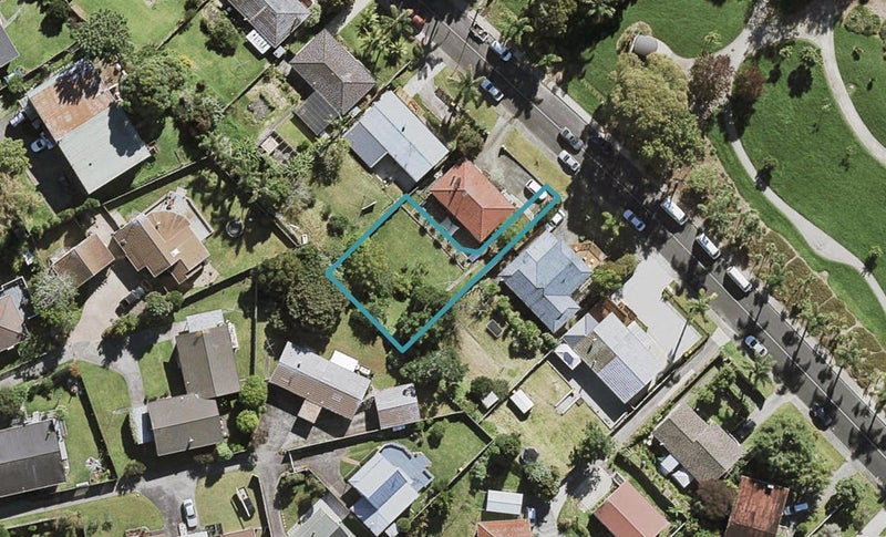 22A Normanton Street, Glenfield, Auckland - Carousel 1