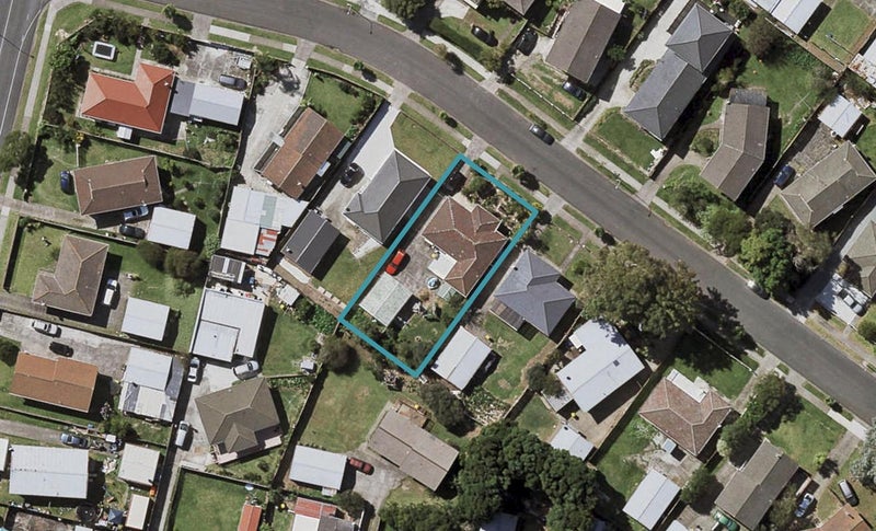7 Zelda Avenue, Clover Park, Auckland - Carousel 1