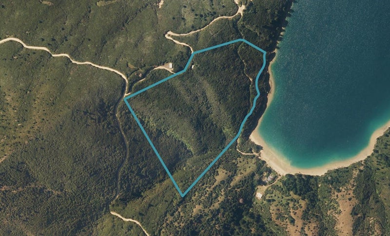 0 Waterfall Bay, Port Ligar, French Pass - Carousel 1