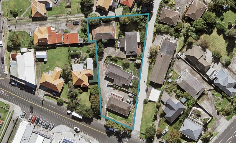 734 Richardson Road, Hillsborough, Auckland - Carousel 1