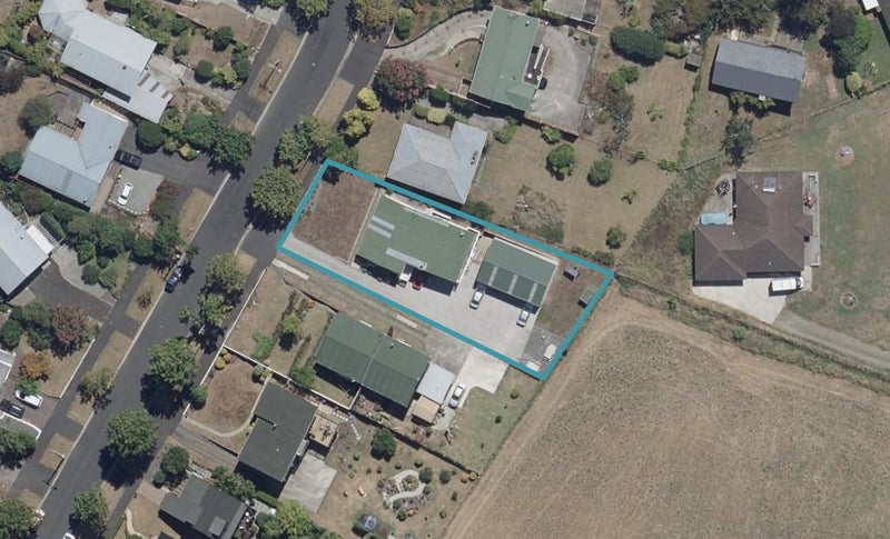 50 Acacia Crescent, Glenview, Hamilton - Carousel 1