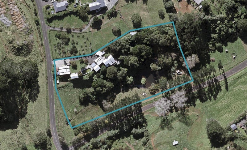 113 Veale Road, Ridgewood, New Plymouth - Carousel 1