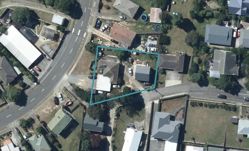 22 Nohorua Street, Takapuwahia, Porirua - Carousel 1
