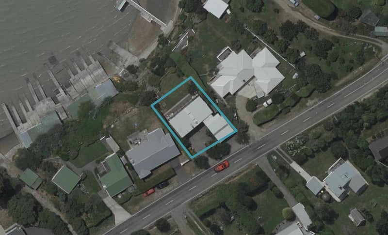 417 Marine Drive, Charteris Bay, Lyttelton - Carousel 1