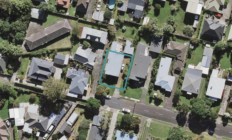 39 Hollywood Avenue, Epsom, Auckland - Carousel 1