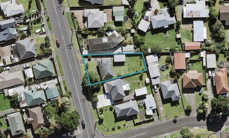 643 Te Atatu Road, Te Atatu Peninsula, Auckland - Carousel 1