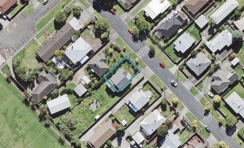 10 Northall Road, New Lynn, Auckland - Carousel 1