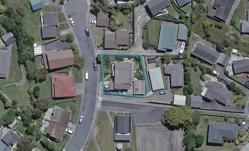 12 Mandeville Crescent, Grenada Village, Wellington - Carousel 1