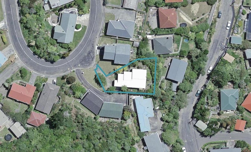 59 Allington Road, Karori, Wellington - Carousel 1