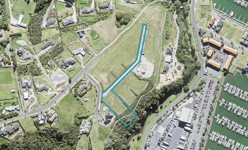 19 Laguna Place , Matakatia bay, Auckland  - Carousel 1