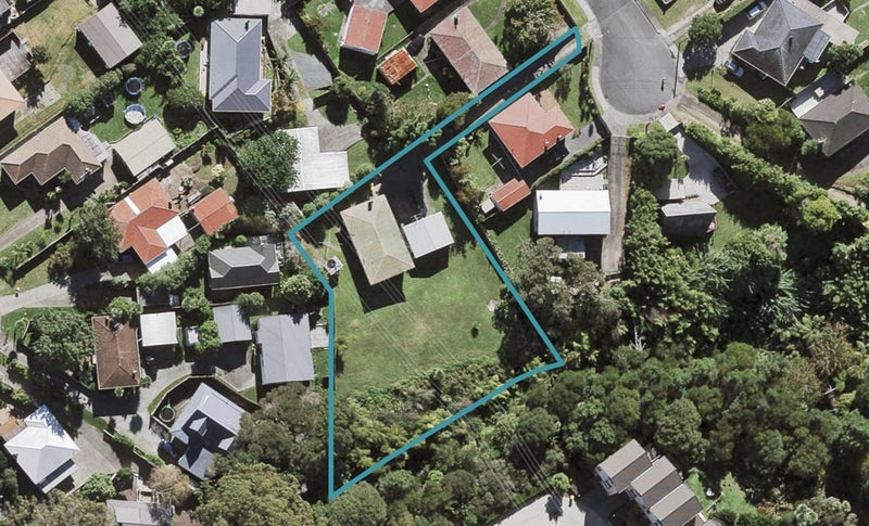 21 Cornwall Street, Te Atatu South, Auckland - Carousel 1