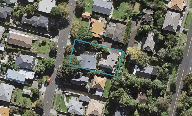 8A Queensway, Three Kings, Auckland - Carousel 1
