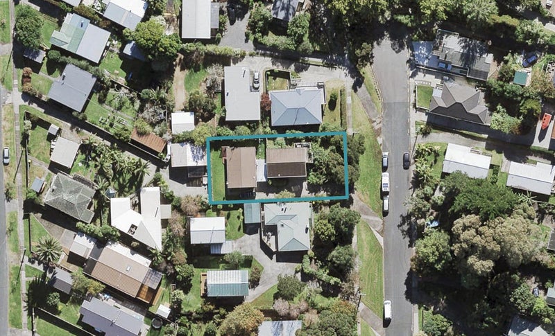 2/24 Gazelle Avenue, Beach Haven, Auckland - Carousel 1
