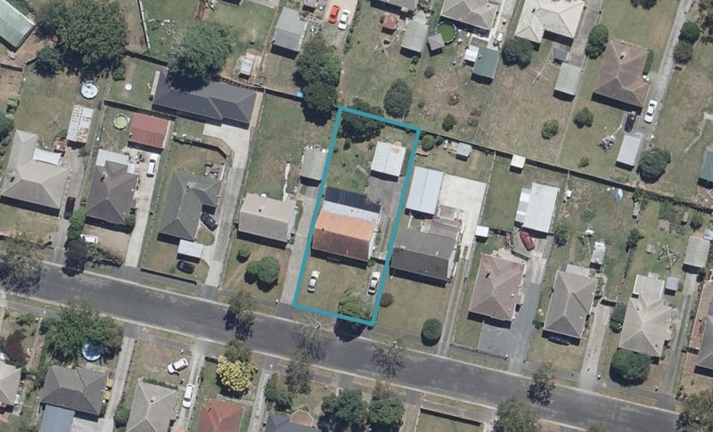 11 Slim Street, Bader, Hamilton - Carousel 1