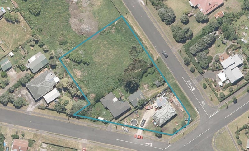 7 Egmont Street, Castlecliff, Whanganui - Carousel 1