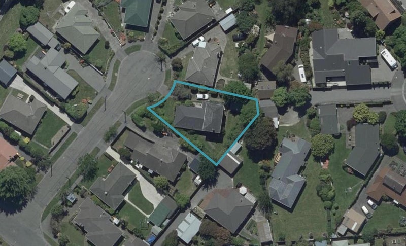 8 Bendale Place, Avonhead, Christchurch - Carousel 1