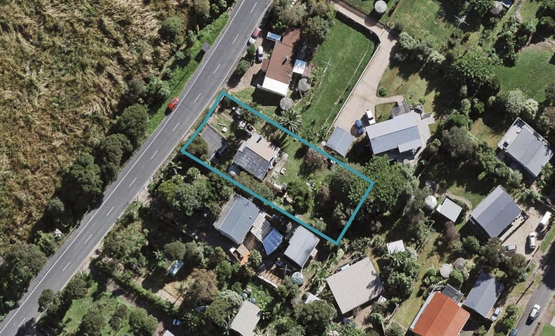 10 Wharf Road, Ostend, Waiheke Island - Carousel 1