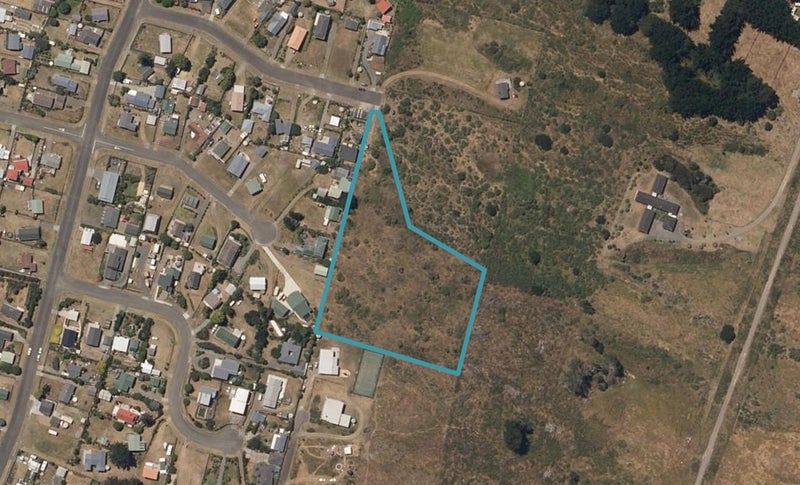 20 Aranui Avenue, Waitārere Beach, Levin - Carousel 1