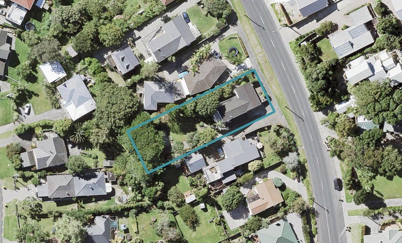 534 Beach Road, Murrays Bay, Auckland - Carousel 1