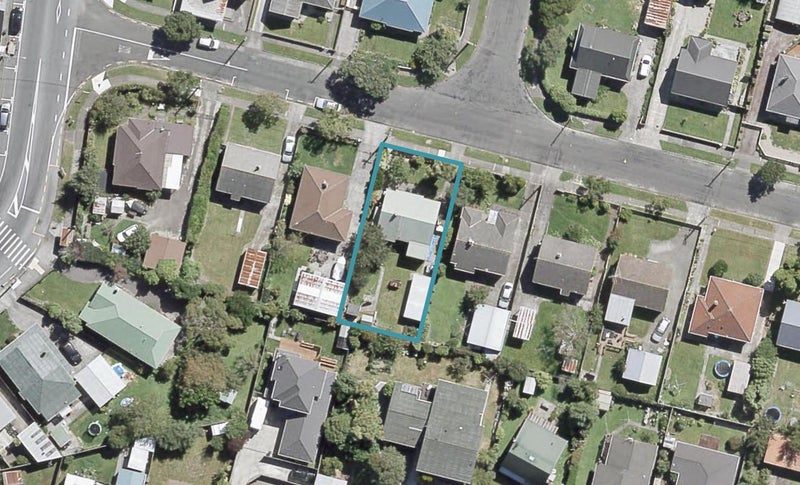 6 Rumgay Street, Fairfield, Lower Hutt - Carousel 1
