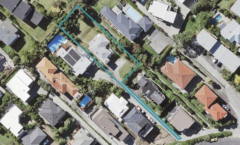 3 Commodore Parry Road, Castor Bay, Auckland - Carousel 1