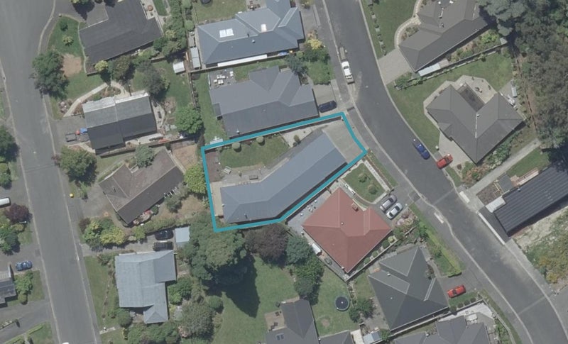 7 Saint James Place, Fairfield, Dunedin - Carousel 1