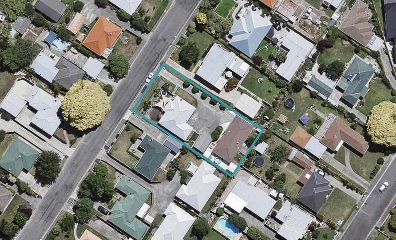 2/8 Flanders Avenue, Onekawa, Napier - Carousel 1