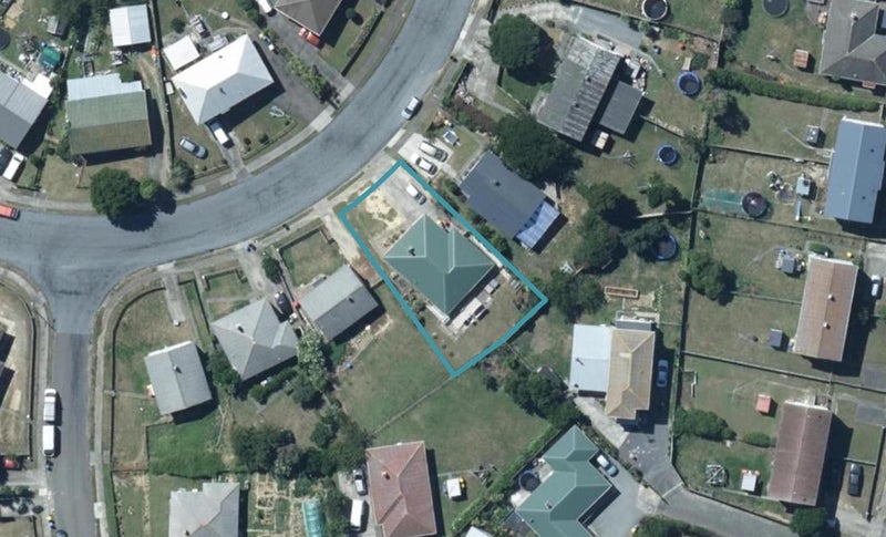 35 Kokiri Crescent, Waitangirua, Porirua - Carousel 1