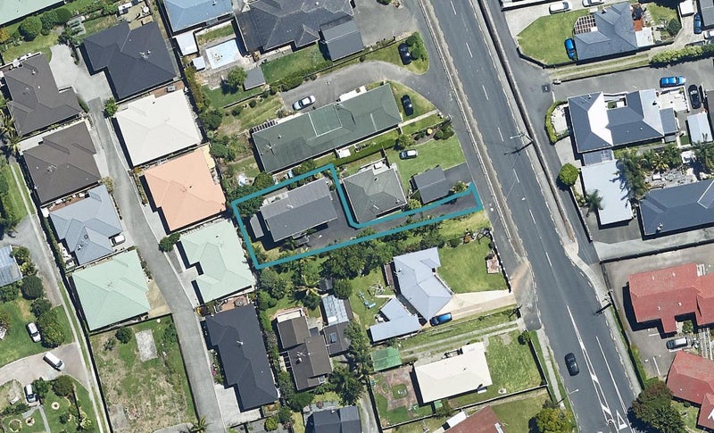 10 Bellevue Road, Brookfield, Tauranga - Carousel 1