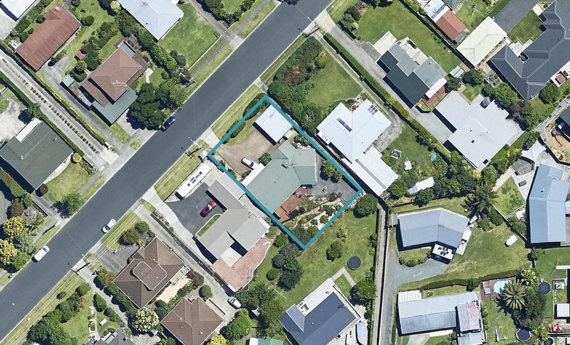 14 Brookfield Terrace, Brookfield, Tauranga - Carousel 1