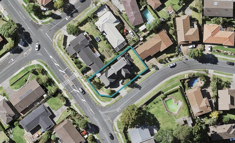 45 Sunnyview Avenue, Shelly Park, Auckland - Carousel 1