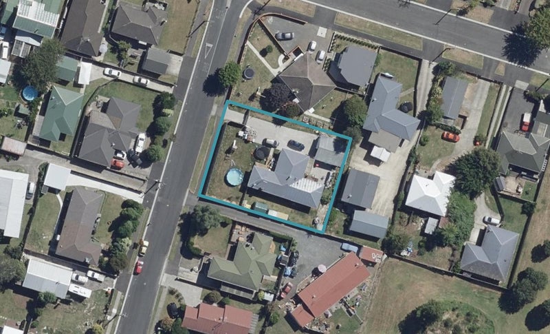 3 Michael Avenue, Dinsdale, Hamilton - Carousel 1