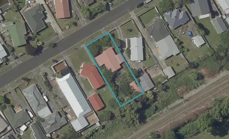 30 Geraldine Crescent, Cloverlea, Palmerston North - Carousel 1