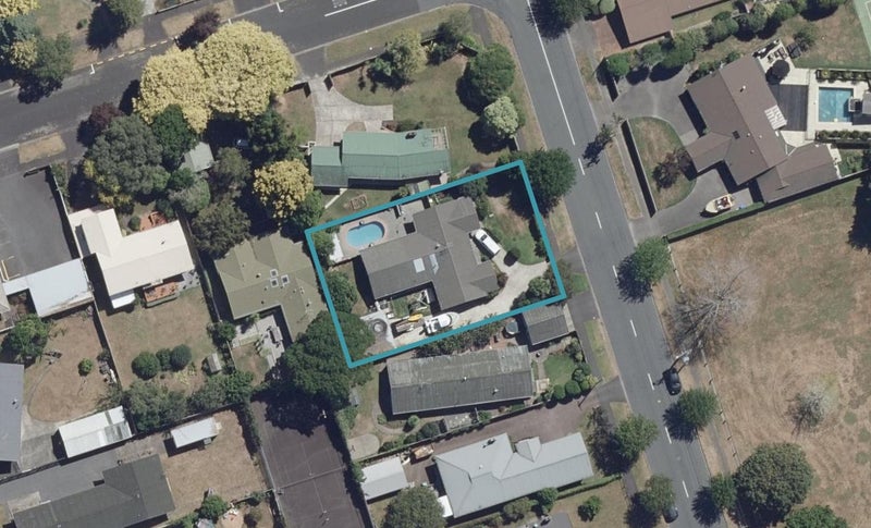 27 Herbert Road, Queenwood, Hamilton - Carousel 1