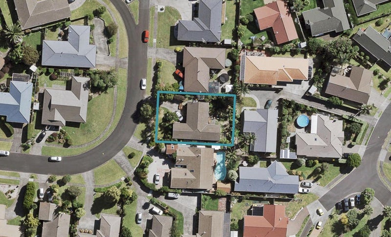33 Frank Evans Place, Henderson, Auckland - Carousel 1