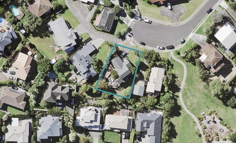 102 Nigel Road, Browns Bay, Auckland - Carousel 1