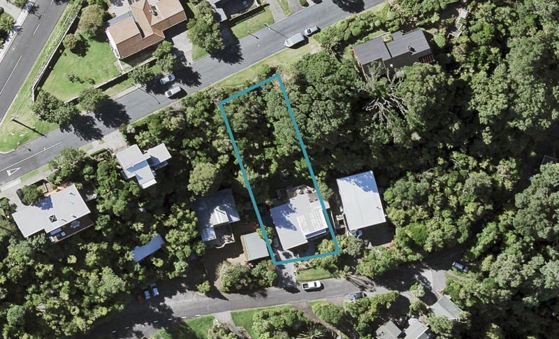 26 Pohutukawa Avenue, Shelly Park, Auckland - Carousel 1