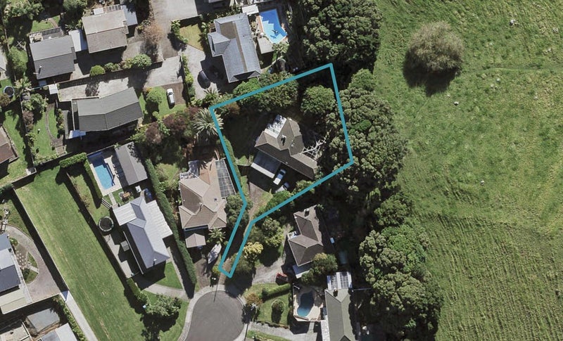 18 Pikitea Road, Mangere Bridge, Auckland - Carousel 1