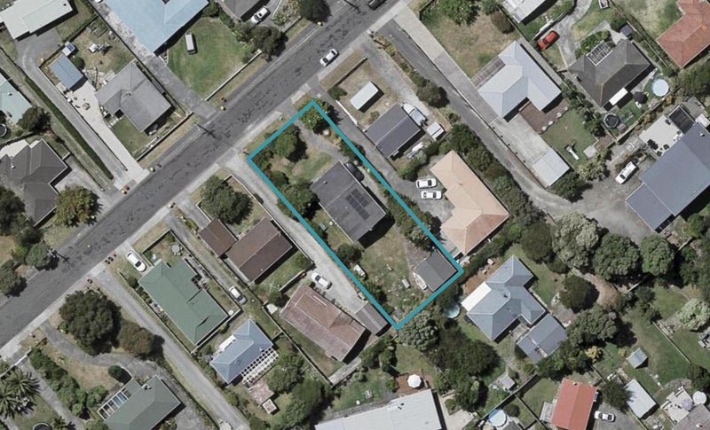18 Michael Road, Paraparaumu Beach, Paraparaumu - Carousel 1